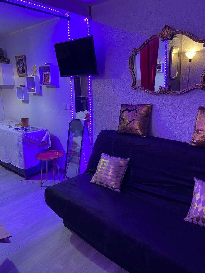 Purple Secret Naturiste แอกด์ ภายนอก รูปภาพ