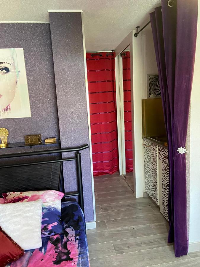 Purple Secret Naturiste แอกด์ ภายนอก รูปภาพ
