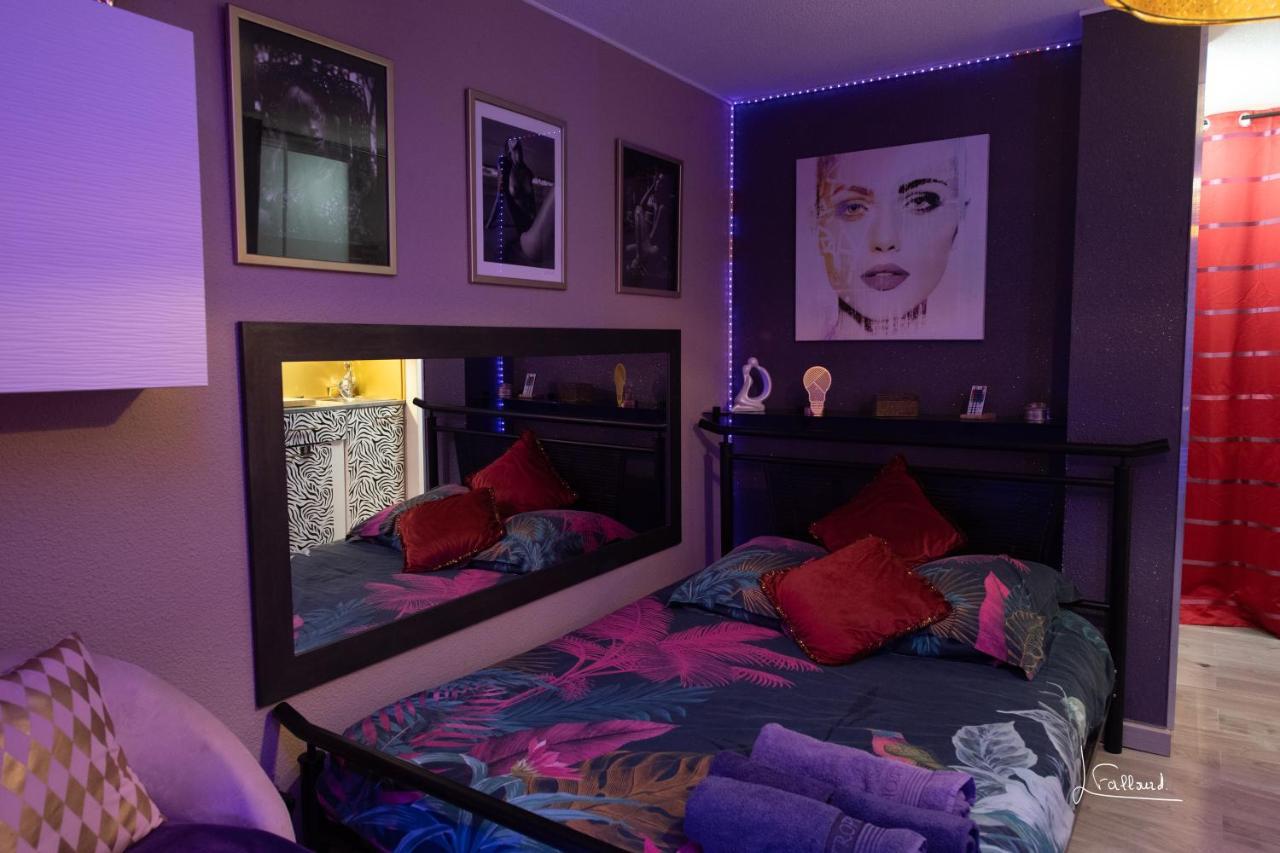 Purple Secret Naturiste แอกด์ ภายนอก รูปภาพ